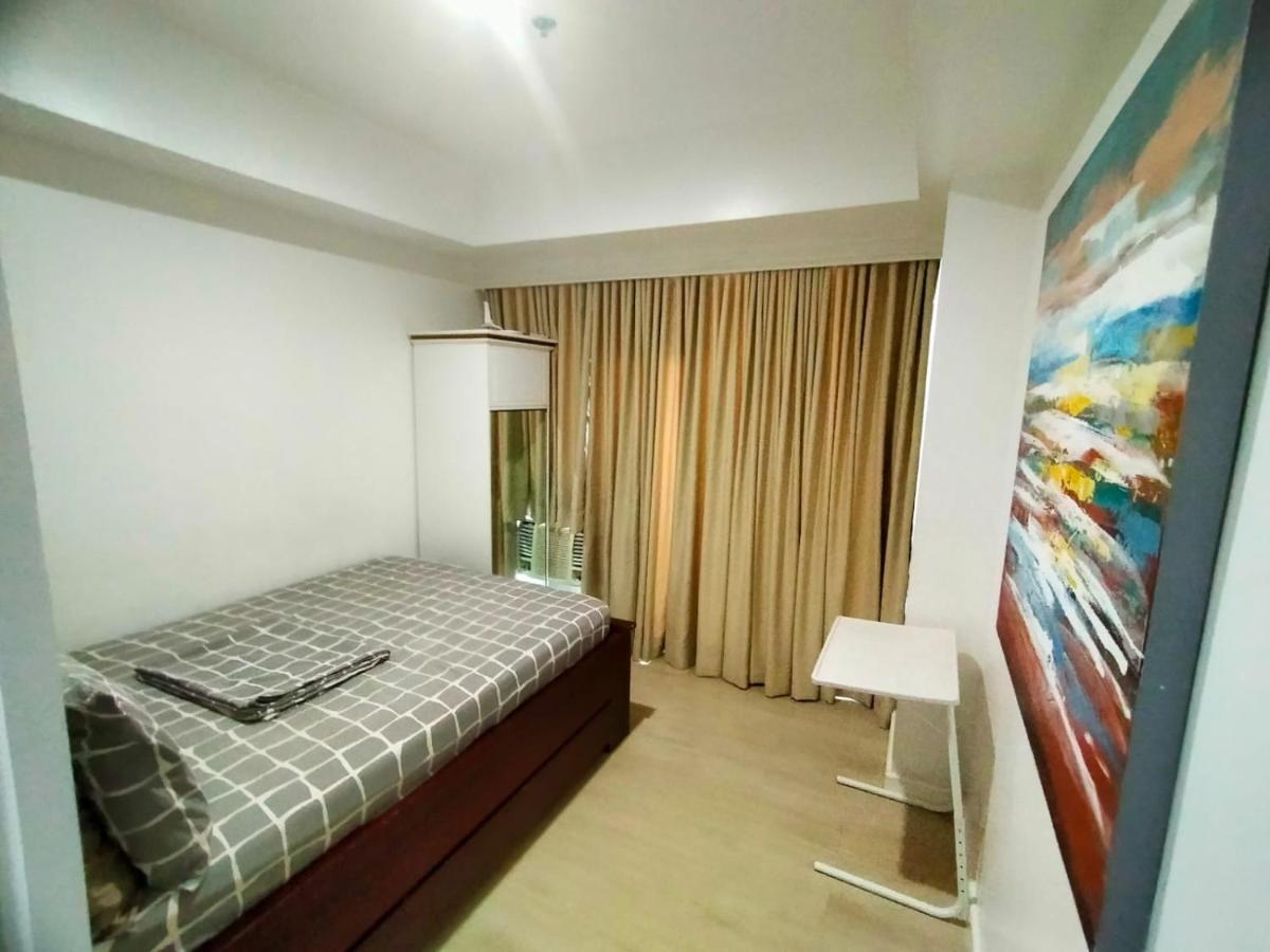 Beach Front Living In The Heart Of The City, Azure Residences Manila Exterior photo