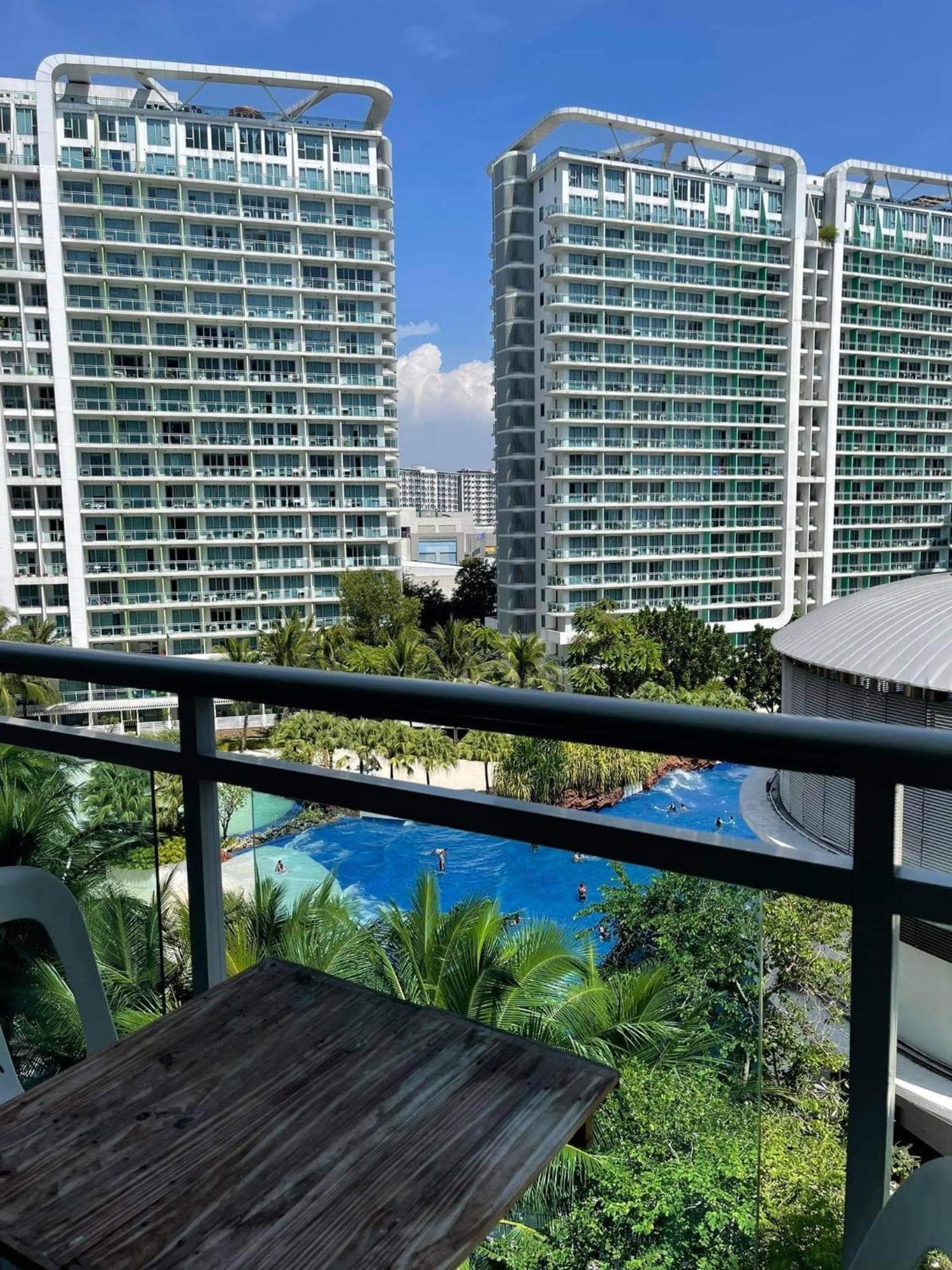 Beach Front Living In The Heart Of The City, Azure Residences Manila Exterior photo