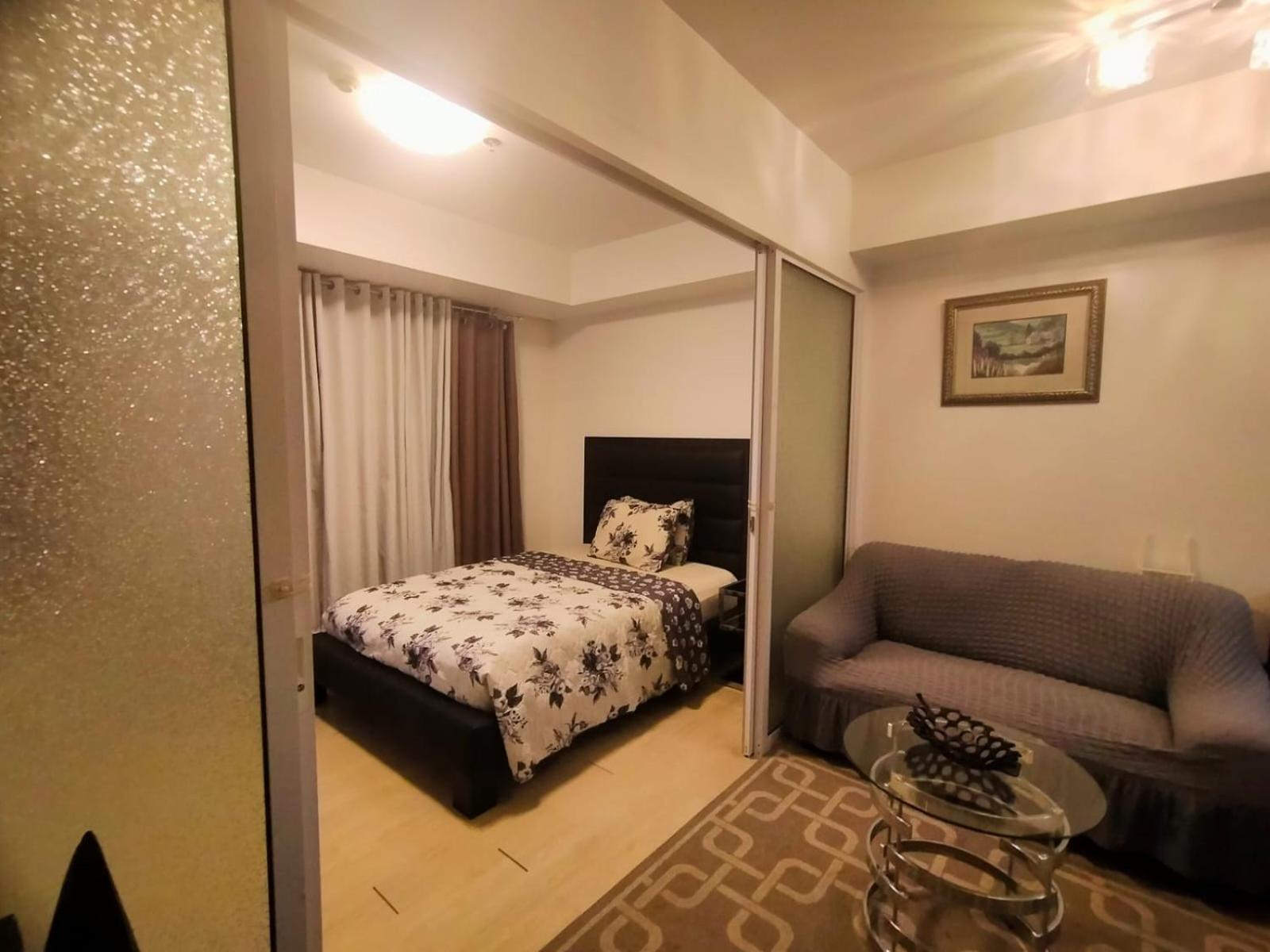 Beach Front Living In The Heart Of The City, Azure Residences Manila Exterior photo