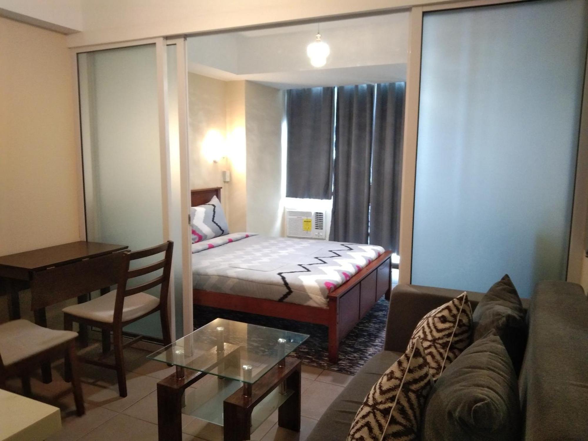 Beach Front Living In The Heart Of The City, Azure Residences Manila Exterior photo