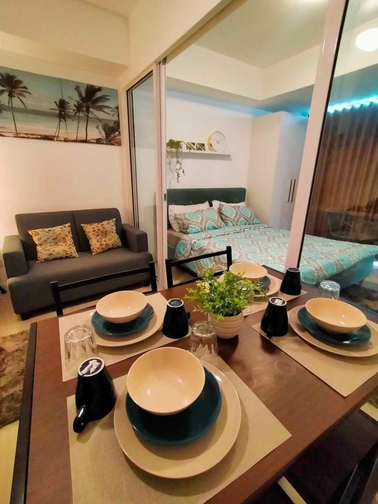 Beach Front Living In The Heart Of The City, Azure Residences Manila Exterior photo